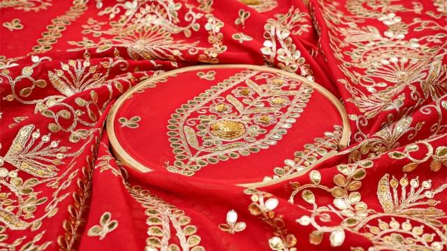 How to Choose the Best Bridal Fabrics Online for a Stunning Wedding Look